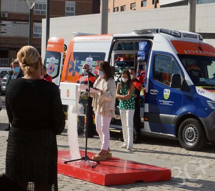 Todos los concejales y usuarios orgullososde la ambulancia