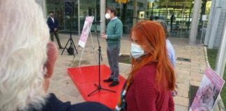 Ahora ya sí hay teléfono para atender a los mayores en Tres Cantos