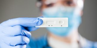 La Comunidad de Madrid retrasa hasta la próxima semana el reparto gratuito de test de antígenos