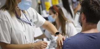 La Comunidad de Madrid abre, hoy viernes 17 de diciembre, la autocita para administrar la tercera dosis a mayores de 55 años