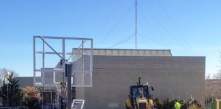 El Laura Oter se reforma con 809.000 € más para Licuas Una pista de baloncesto gratis que cae.