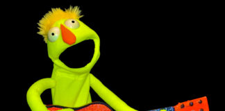 Titiricantos: Sinfonías de luz negra