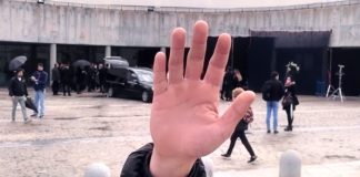 Netflix intenta prohibir hacer fotos en las calles de Tres Cantos Netflix intenta prohibir hacer fotos en las calles de Tres Cantos