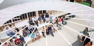 Entregadas las ayudas del programa para el fomento al estudio ofrecidas por iFP y THE CORE, a residentes en Tres Cantos