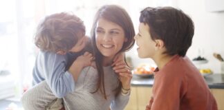 Las familias monoparentales de Tres Cantos podrán solicitar ayudas de 1.000 euros si tienen hijos menores de seis años a su cargo