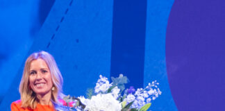 El Ayuntamiento homenajea al «pequeño comercio» premiando a Rocío y a «Danone» y ninguneando a Lucía