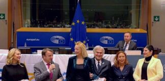 Políticos tricantinos se regalan un viaje a Bruselas para recoger el autopremio a cuenta de los tricantinos