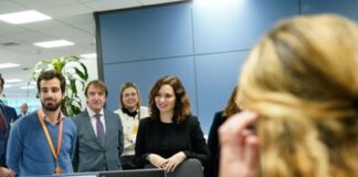 Isabel Díaz Ayuso visita en Tres Cantos el centro I+D en salud global de GSK