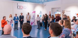 Con el embajador de Japón en la Sala Baluarte de Tres Cantos inauguramos exposición ‘Origami, de papel a obra de arte’