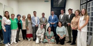 Adrián Barbón visita el Centro Asturiano ‘Aires de Asturias’ de Tres Cantos