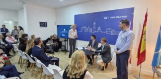 El consejero de Educación, Emilio Viciana visita PP Tres Cantos