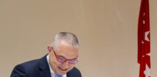 El director de la Agencia Espacial Española (Sevilla), Juan Carlos Cortés, contará con «alguna» atribución para Tres Cantos