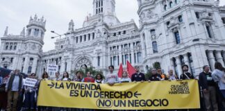 Manifestación sobre la vivienda. Necesidad de vivienda. Por Luis Mosquera Manifestación sobre la vivienda. Necesidad de vivienda. Por Luis Mosquera