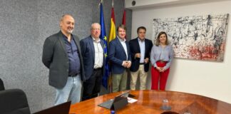 El ayuntamiento tricantino y Madri+d acuerdan potenciar las actividades del Clúster de Tecnologías del Espacio