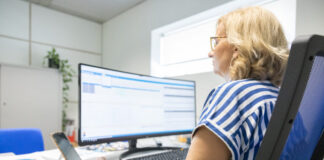 7 plazas de auxiliar administrativo en el ayuntamiento de Tres Cantos y abren bolsa de empleo temporal