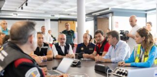 El incendio pasó a situación operativa cero y el alcalde se fue a la playa