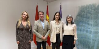 Homenaje a a la escritora tricantina Blanca Montoya, finalista del Premio Planeta 2025