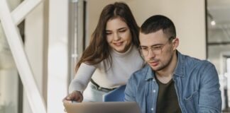 NOTICIA: Consiguen trabajo 12 personas en Tres Cantos en el mes de octubre