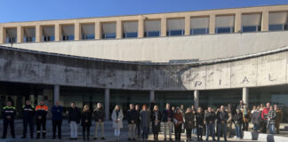 Minuto de silencio en memoria de las víctimas del accidente ferroviario de funcionarios y políticos