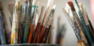 Exposición colectiva de artes plásticas del área de Cultura, con motivo del 35 aniversario de la segregación de Tres Cantos de Colmenar Viejo