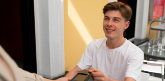 Escuela de Comercio y Supermercados: formación de cajero y reponedor