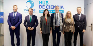 Díaz Ayuso visita Danone en Tres Cantos para celebrar el nuevo plan inversor