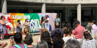 La «ciudad» conmemora el Día Internacional del Orgullo LGTBIQA+ leyendo un manifiesto